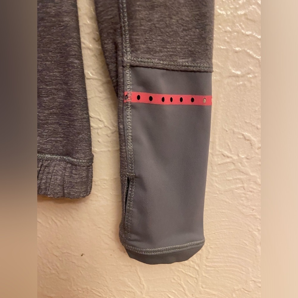 Lululemon sweater - Picture 2 of 9